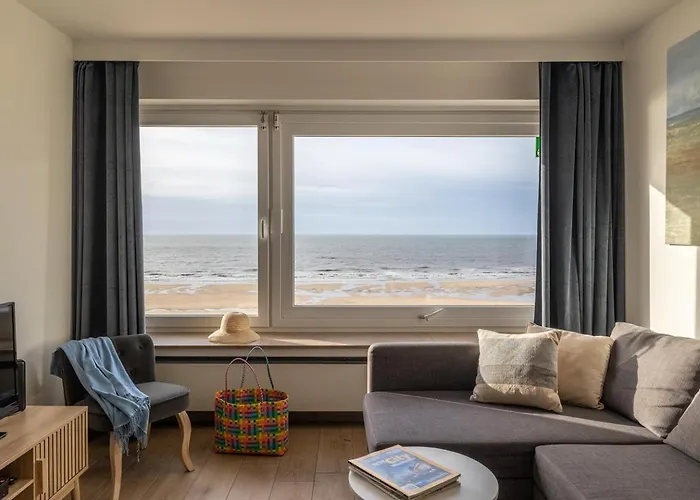 Cosy Studio With Amazing Seaview T67